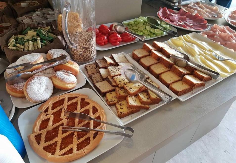 فندق تورينو ليدو دي يسولو المظهر الخارجي الصورة